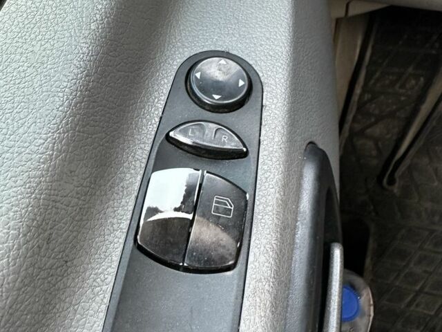 Білий Мерседес Sprinter, об'ємом двигуна 2.2 л та пробігом 580 тис. км за 9500 $, фото 8 на Automoto.ua