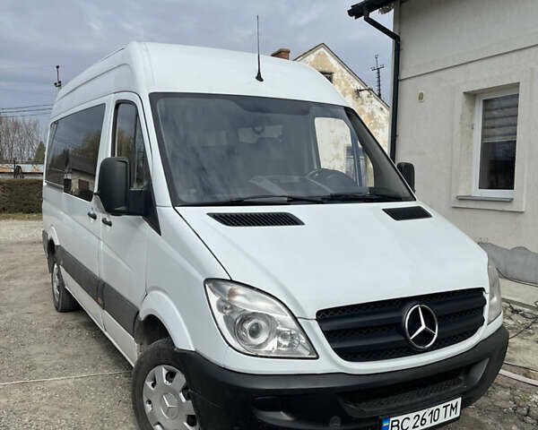 Белый Мерседес Sprinter, объемом двигателя 2.15 л и пробегом 510 тыс. км за 9800 $, фото 7 на Automoto.ua