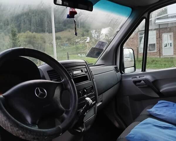 Белый Мерседес Sprinter, объемом двигателя 2.15 л и пробегом 360 тыс. км за 8500 $, фото 8 на Automoto.ua