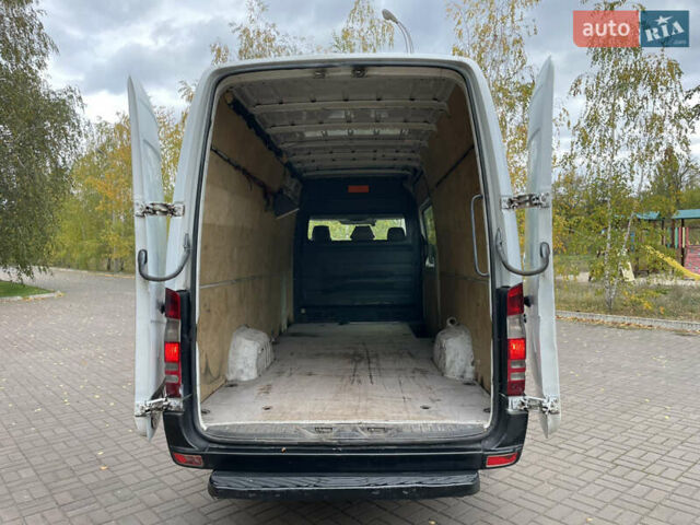Белый Мерседес Sprinter, объемом двигателя 2.2 л и пробегом 350 тыс. км за 10999 $, фото 13 на Automoto.ua