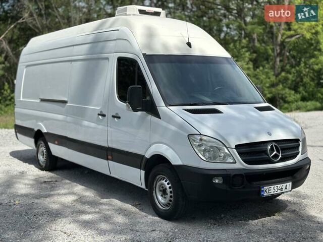 Белый Мерседес Sprinter, объемом двигателя 2.1 л и пробегом 500 тыс. км за 13500 $, фото 1 на Automoto.ua