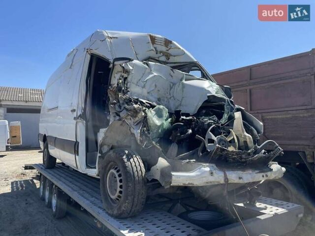 Белый Мерседес Sprinter, объемом двигателя 2.15 л и пробегом 300 тыс. км за 3999 $, фото 22 на Automoto.ua