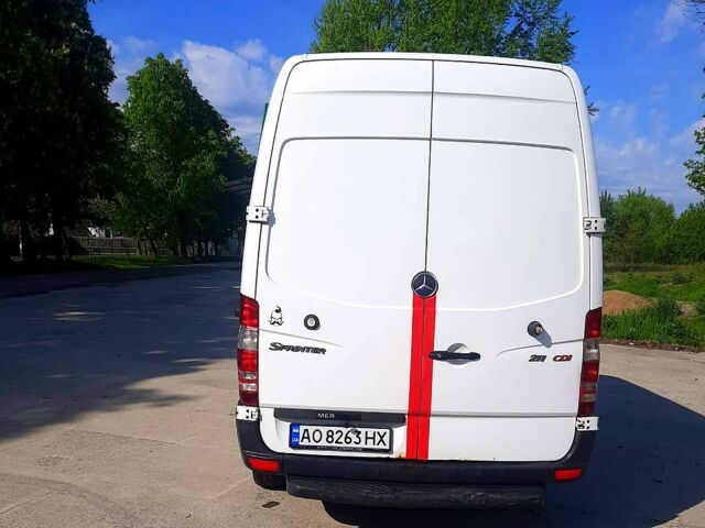 Белый Мерседес Sprinter, объемом двигателя 2.1 л и пробегом 393 тыс. км за 9100 $, фото 5 на Automoto.ua