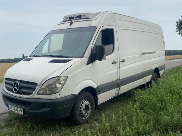 Белый Мерседес Sprinter, объемом двигателя 2.1 л и пробегом 700 тыс. км за 9000 $, фото 3 на Automoto.ua