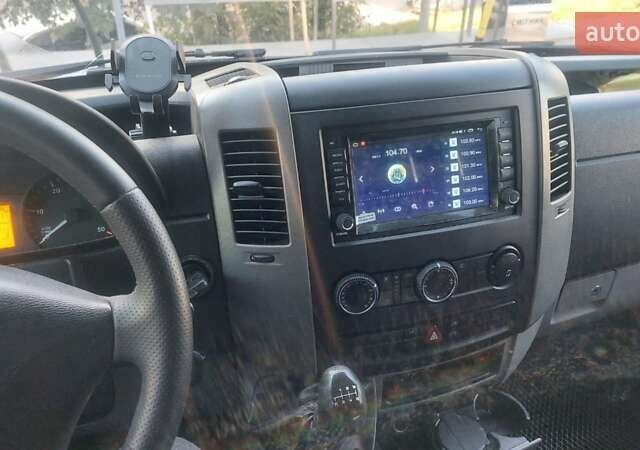Белый Мерседес Sprinter, объемом двигателя 2.1 л и пробегом 359 тыс. км за 11900 $, фото 4 на Automoto.ua