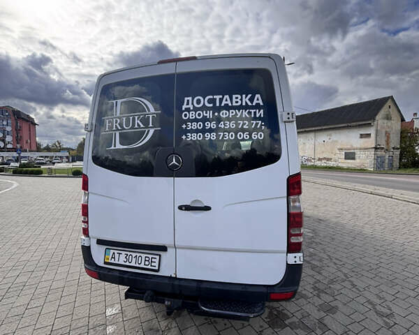 Белый Мерседес Sprinter, объемом двигателя 2.1 л и пробегом 317 тыс. км за 12000 $, фото 5 на Automoto.ua