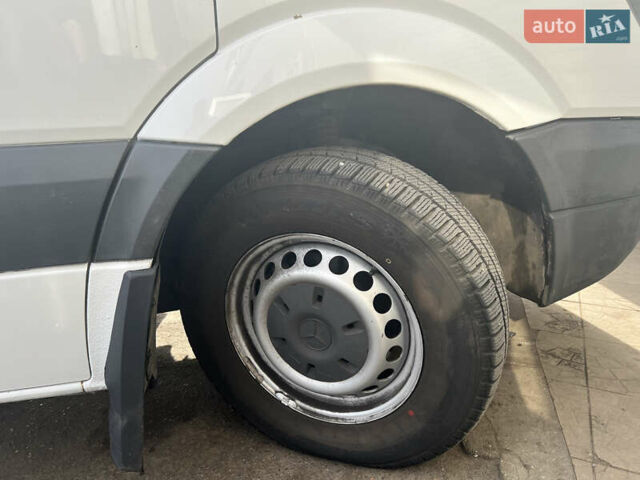 Білий Мерседес Sprinter, об'ємом двигуна 2.2 л та пробігом 378 тис. км за 11800 $, фото 35 на Automoto.ua