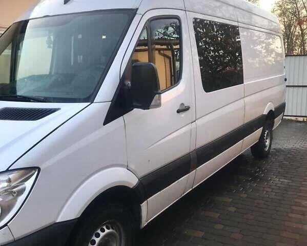 Белый Мерседес Sprinter, объемом двигателя 2.99 л и пробегом 557 тыс. км за 10000 $, фото 1 на Automoto.ua