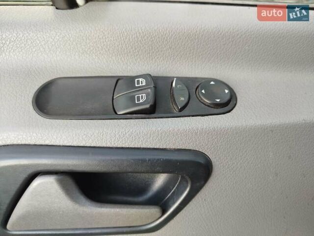 Білий Мерседес Sprinter, об'ємом двигуна 2.15 л та пробігом 627 тис. км за 11500 $, фото 7 на Automoto.ua