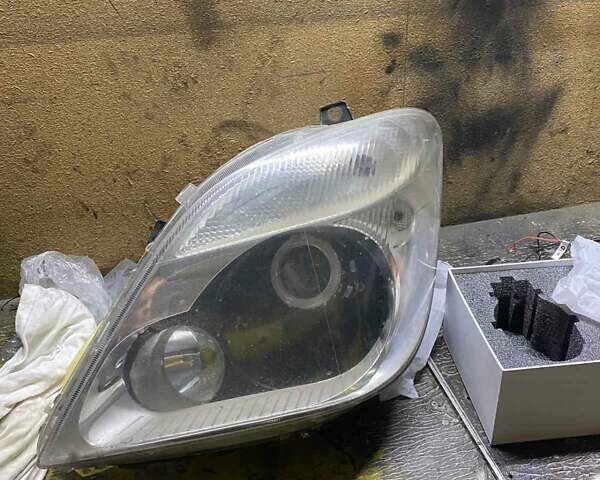 Белый Мерседес Sprinter, объемом двигателя 2.1 л и пробегом 300 тыс. км за 12550 $, фото 3 на Automoto.ua