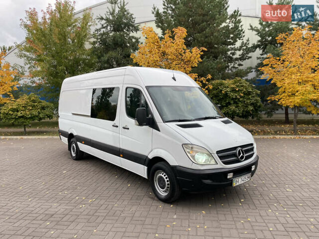 Белый Мерседес Sprinter, объемом двигателя 2.2 л и пробегом 350 тыс. км за 10999 $, фото 1 на Automoto.ua