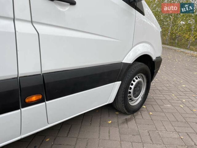 Белый Мерседес Sprinter, объемом двигателя 2.2 л и пробегом 350 тыс. км за 10999 $, фото 22 на Automoto.ua