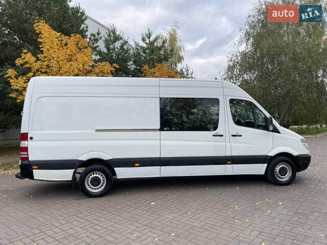 Белый Мерседес Sprinter, объемом двигателя 2.2 л и пробегом 350 тыс. км за 10999 $, фото 3 на Automoto.ua