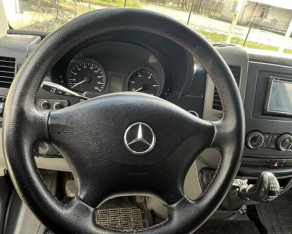Белый Мерседес Sprinter, объемом двигателя 2.15 л и пробегом 510 тыс. км за 9800 $, фото 8 на Automoto.ua
