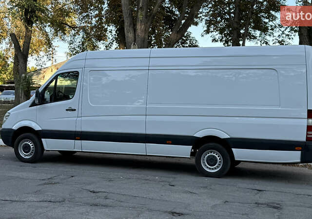 Білий Мерседес Sprinter, об'ємом двигуна 2.2 л та пробігом 350 тис. км за 11500 $, фото 3 на Automoto.ua