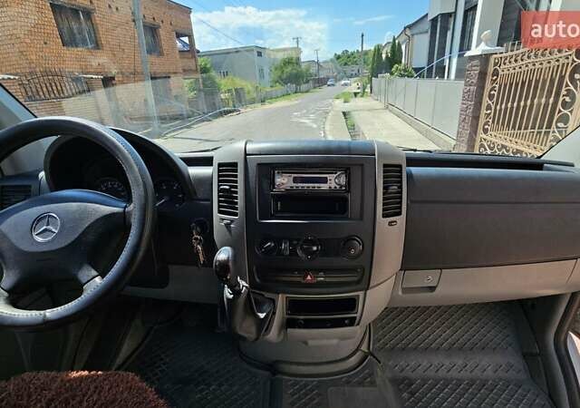 Белый Мерседес Sprinter, объемом двигателя 2.2 л и пробегом 360 тыс. км за 9100 $, фото 12 на Automoto.ua
