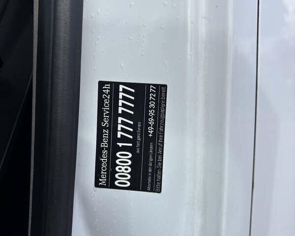 Белый Мерседес Sprinter, объемом двигателя 2.1 л и пробегом 317 тыс. км за 12000 $, фото 14 на Automoto.ua