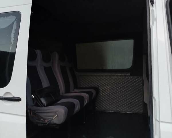 Белый Мерседес Sprinter, объемом двигателя 2.15 л и пробегом 360 тыс. км за 8500 $, фото 16 на Automoto.ua