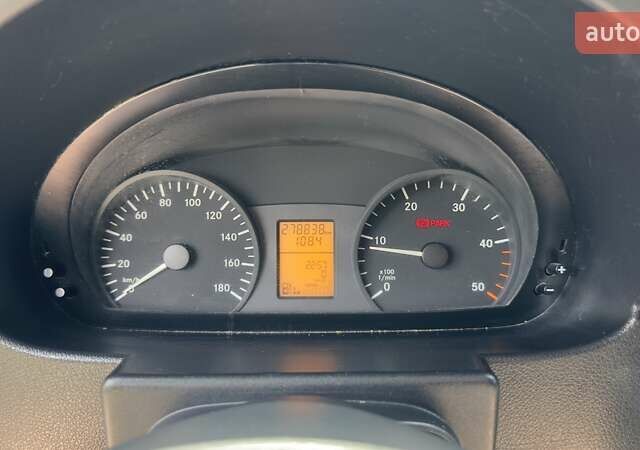 Белый Мерседес Sprinter, объемом двигателя 2.1 л и пробегом 500 тыс. км за 13500 $, фото 13 на Automoto.ua