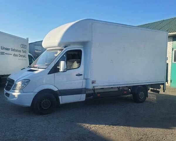 Белый Мерседес Sprinter, объемом двигателя 2.15 л и пробегом 300 тыс. км за 12100 $, фото 7 на Automoto.ua