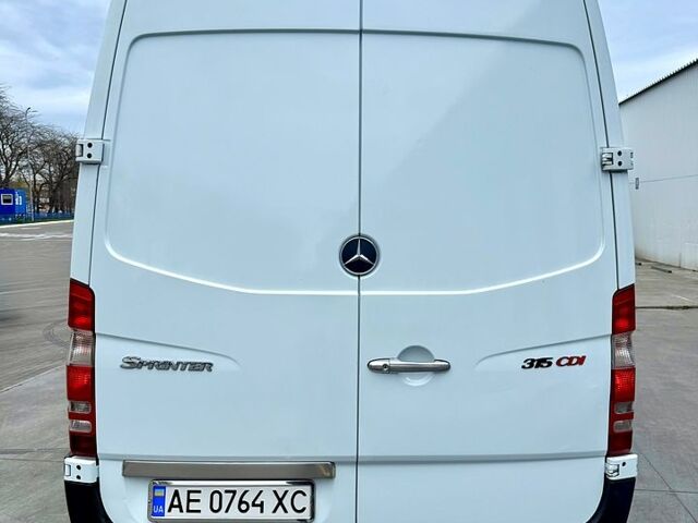 Белый Мерседес Sprinter, объемом двигателя 2.1 л и пробегом 0 тыс. км за 11200 $, фото 3 на Automoto.ua