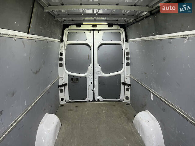 Білий Мерседес Sprinter, об'ємом двигуна 2.2 л та пробігом 378 тис. км за 11800 $, фото 19 на Automoto.ua