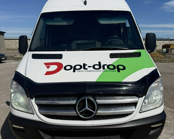 Белый Мерседес Sprinter, объемом двигателя 2.1 л и пробегом 472 тыс. км за 11500 $, фото 9 на Automoto.ua