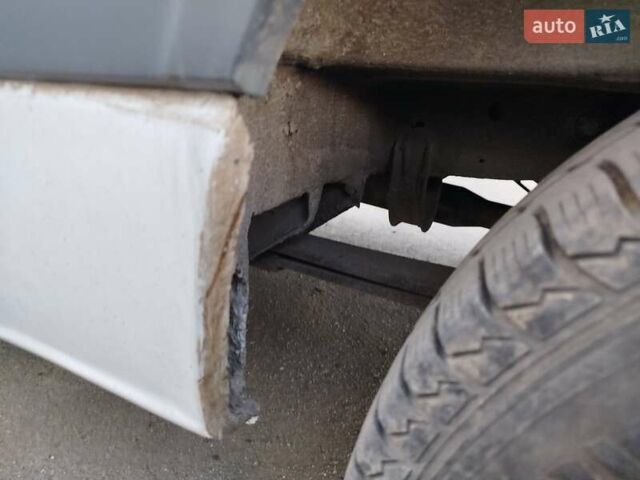 Білий Мерседес Sprinter, об'ємом двигуна 2.15 л та пробігом 627 тис. км за 11500 $, фото 13 на Automoto.ua