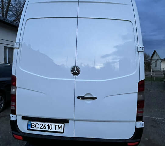 Белый Мерседес Sprinter, объемом двигателя 2.15 л и пробегом 510 тыс. км за 9800 $, фото 4 на Automoto.ua