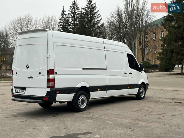 Белый Мерседес Sprinter, объемом двигателя 2.15 л и пробегом 280 тыс. км за 10900 $, фото 4 на Automoto.ua