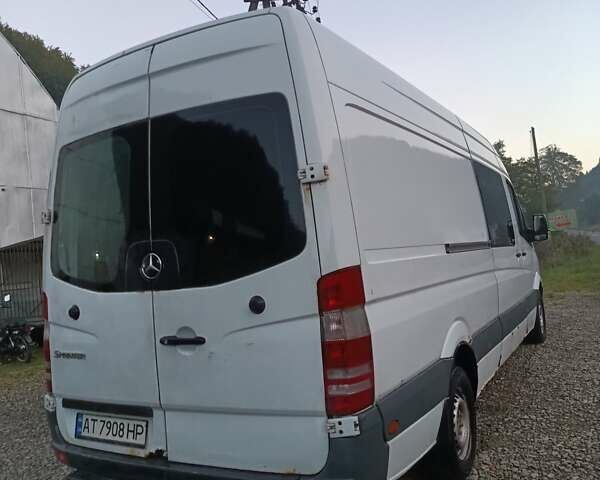 Белый Мерседес Sprinter, объемом двигателя 2.15 л и пробегом 360 тыс. км за 8500 $, фото 45 на Automoto.ua