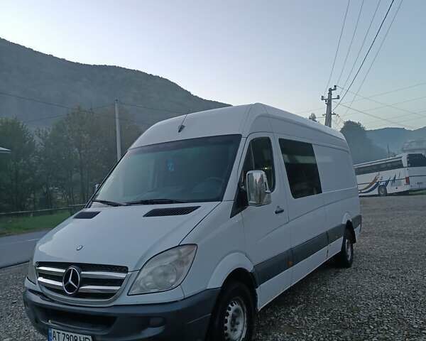 Белый Мерседес Sprinter, объемом двигателя 2.15 л и пробегом 360 тыс. км за 8500 $, фото 56 на Automoto.ua