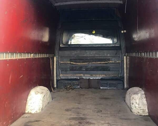 Белый Мерседес Sprinter, объемом двигателя 2.99 л и пробегом 557 тыс. км за 10000 $, фото 5 на Automoto.ua