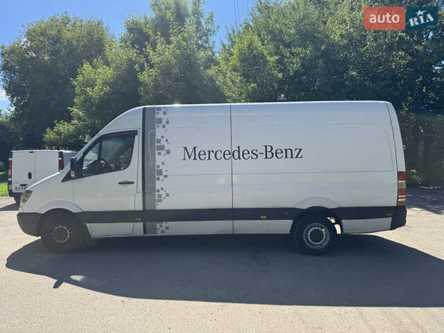 Белый Мерседес Sprinter, объемом двигателя 2.1 л и пробегом 637 тыс. км за 10500 $, фото 4 на Automoto.ua