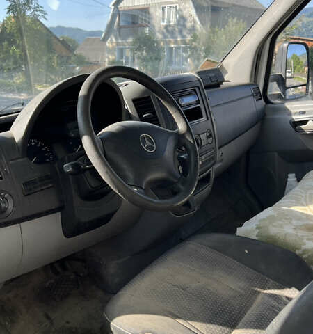 Белый Мерседес Sprinter, объемом двигателя 2.15 л и пробегом 264 тыс. км за 15500 $, фото 5 на Automoto.ua