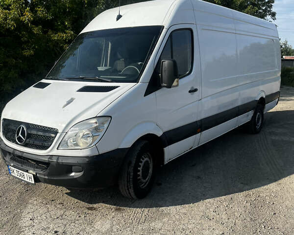 Белый Мерседес Sprinter, объемом двигателя 2.15 л и пробегом 350 тыс. км за 7900 $, фото 1 на Automoto.ua