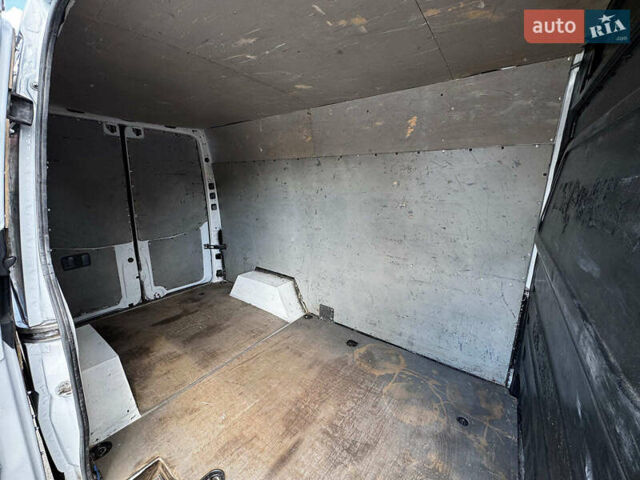 Белый Мерседес Sprinter, объемом двигателя 2.2 л и пробегом 490 тыс. км за 10430 $, фото 7 на Automoto.ua