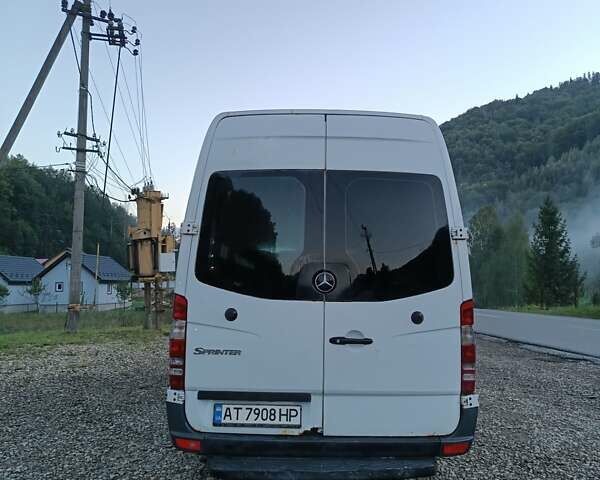 Белый Мерседес Sprinter, объемом двигателя 2.15 л и пробегом 360 тыс. км за 8500 $, фото 73 на Automoto.ua