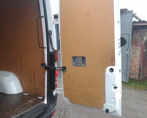 Белый Мерседес Sprinter, объемом двигателя 2.2 л и пробегом 220 тыс. км за 11500 $, фото 11 на Automoto.ua