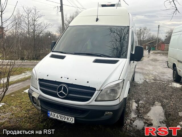 Білий Мерседес Sprinter, об'ємом двигуна 2.1 л та пробігом 700 тис. км за 9000 $, фото 4 на Automoto.ua