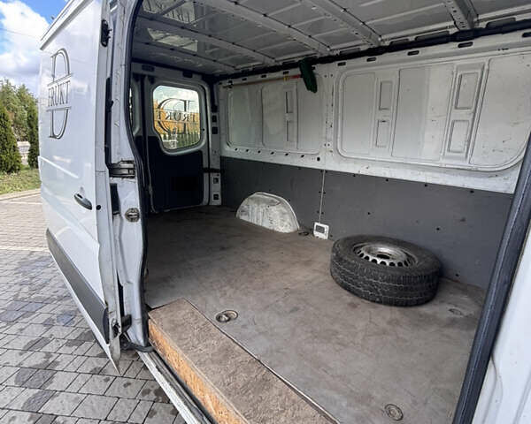 Белый Мерседес Sprinter, объемом двигателя 2.1 л и пробегом 317 тыс. км за 12000 $, фото 11 на Automoto.ua