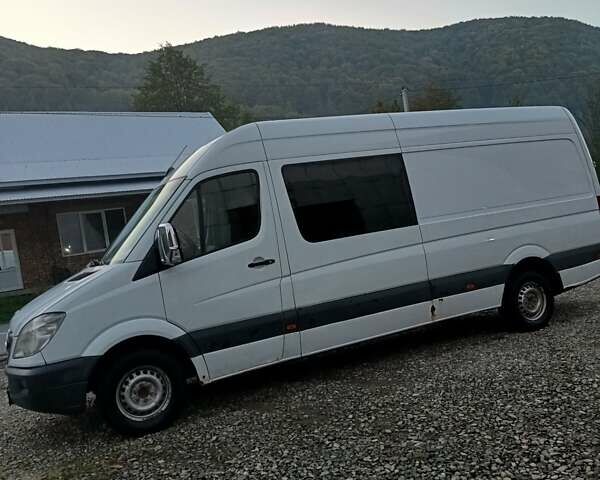 Белый Мерседес Sprinter, объемом двигателя 2.15 л и пробегом 360 тыс. км за 8500 $, фото 46 на Automoto.ua