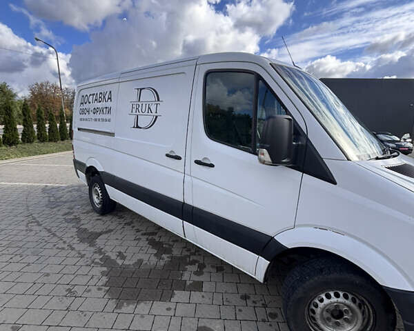 Белый Мерседес Sprinter, объемом двигателя 2.1 л и пробегом 317 тыс. км за 12000 $, фото 3 на Automoto.ua