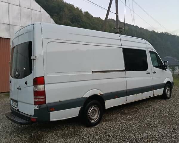 Белый Мерседес Sprinter, объемом двигателя 2.15 л и пробегом 360 тыс. км за 8500 $, фото 44 на Automoto.ua