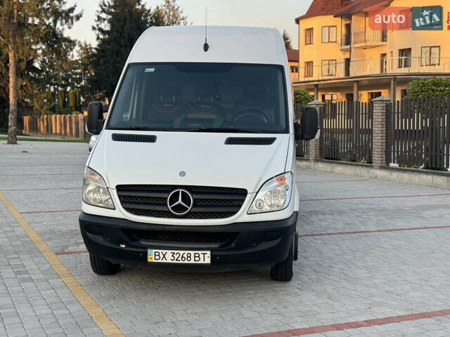 Белый Мерседес Sprinter, объемом двигателя 2.99 л и пробегом 564 тыс. км за 17500 $, фото 1 на Automoto.ua