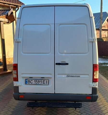 Белый Мерседес Sprinter, объемом двигателя 2.7 л и пробегом 385 тыс. км за 19800 $, фото 41 на Automoto.ua