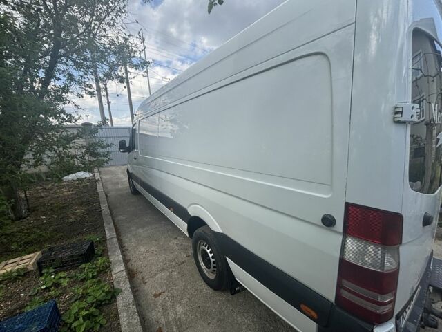 Белый Мерседес Sprinter, объемом двигателя 2.1 л и пробегом 484 тыс. км за 9600 $, фото 3 на Automoto.ua