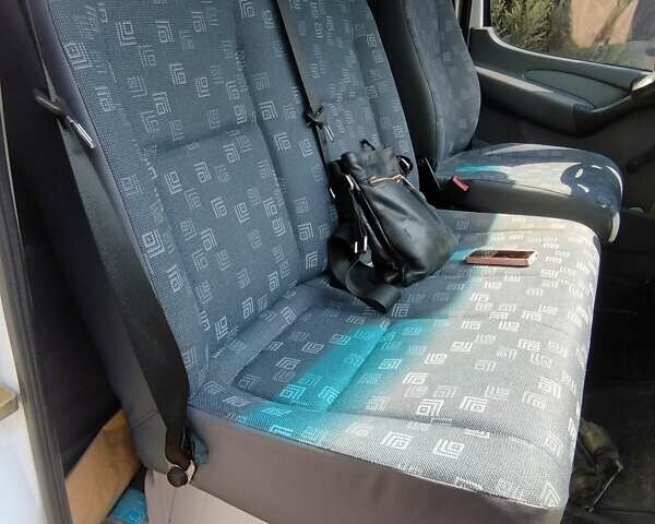 Белый Мерседес Sprinter, объемом двигателя 2.7 л и пробегом 350 тыс. км за 18100 $, фото 25 на Automoto.ua