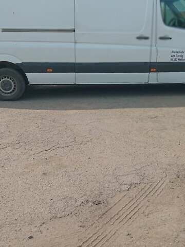 Белый Мерседес Sprinter, объемом двигателя 2.15 л и пробегом 475 тыс. км за 10500 $, фото 2 на Automoto.ua