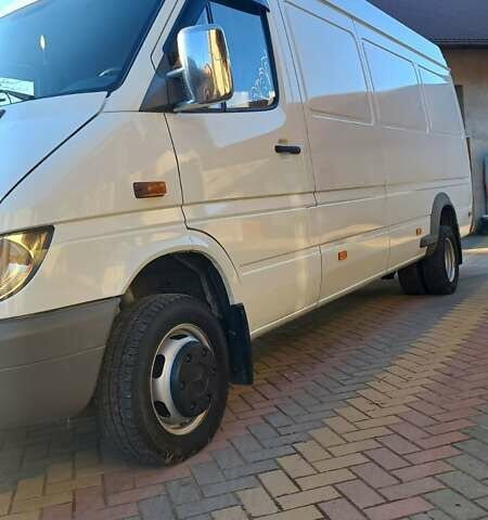 Белый Мерседес Sprinter, объемом двигателя 2.7 л и пробегом 385 тыс. км за 19800 $, фото 6 на Automoto.ua
